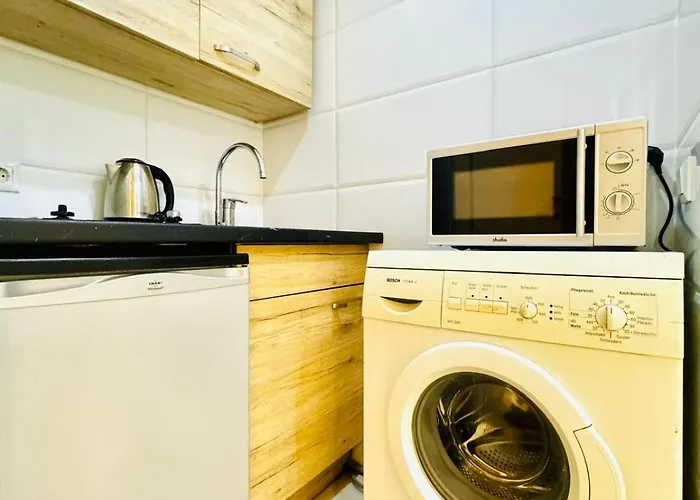 For Two Close To Historic Rathausplatz