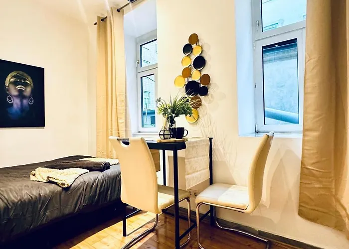 For Two Close To Historic Rathausplatz Apartmán *