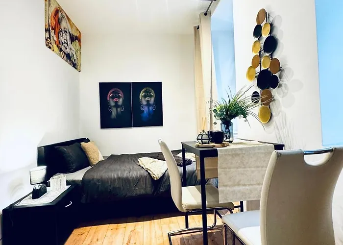 For Two Close To Historic Rathausplatz Appartement